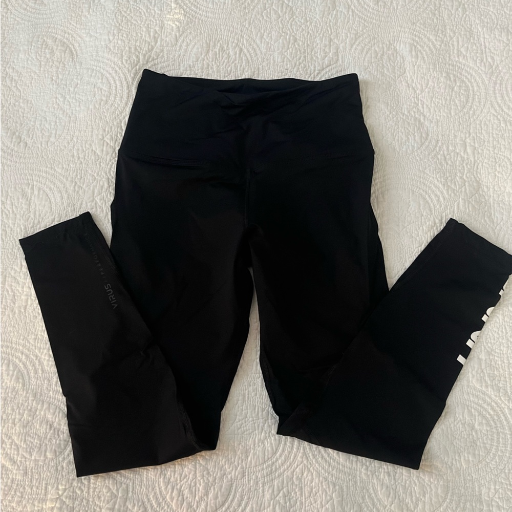 Virus compression leggings